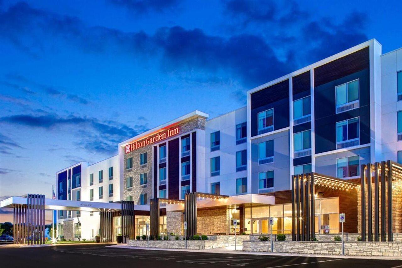 Hilton Garden Inn Cedar Rapids Kültér fotó