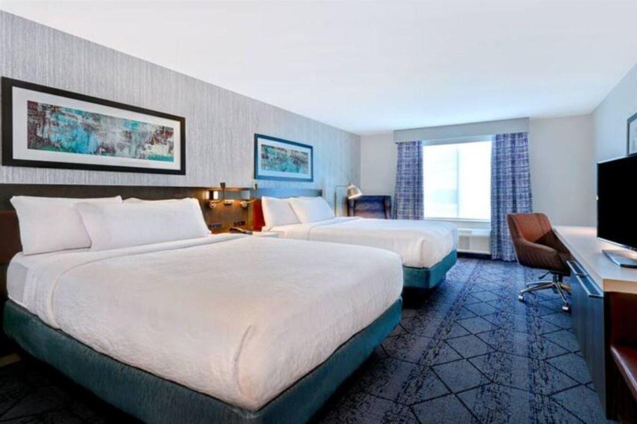Hilton Garden Inn Cedar Rapids Kültér fotó