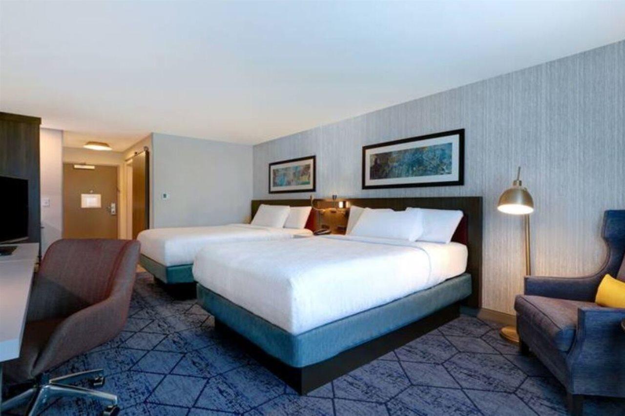 Hilton Garden Inn Cedar Rapids Kültér fotó