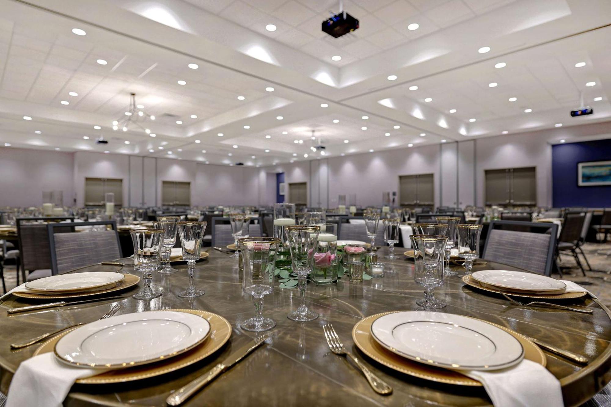 Hilton Garden Inn Cedar Rapids Kültér fotó