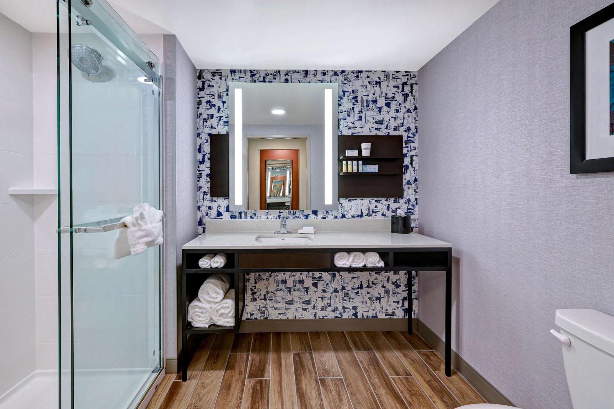 Hilton Garden Inn Cedar Rapids Kültér fotó